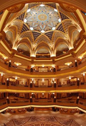 لماذا فندق قصر الإمارات هو خيارك الأمثل؟ 